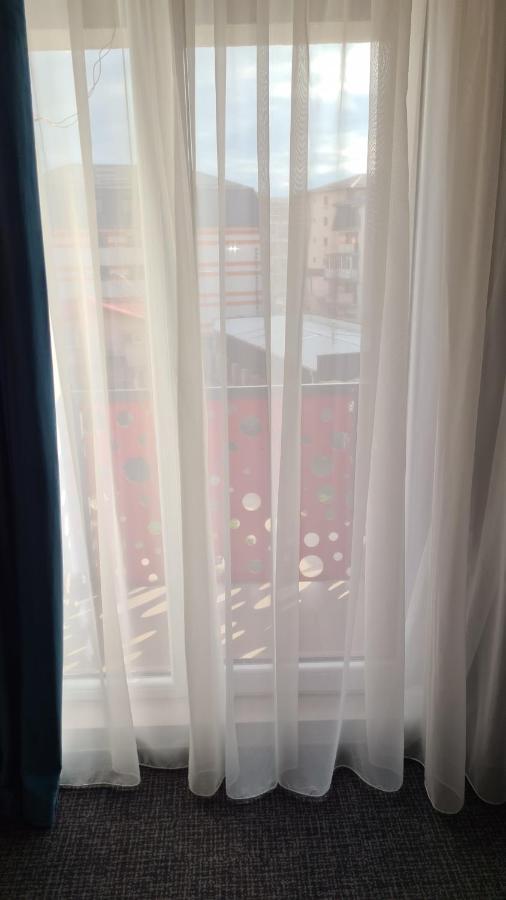 Albert Hotel Roşu Dış mekan fotoğraf