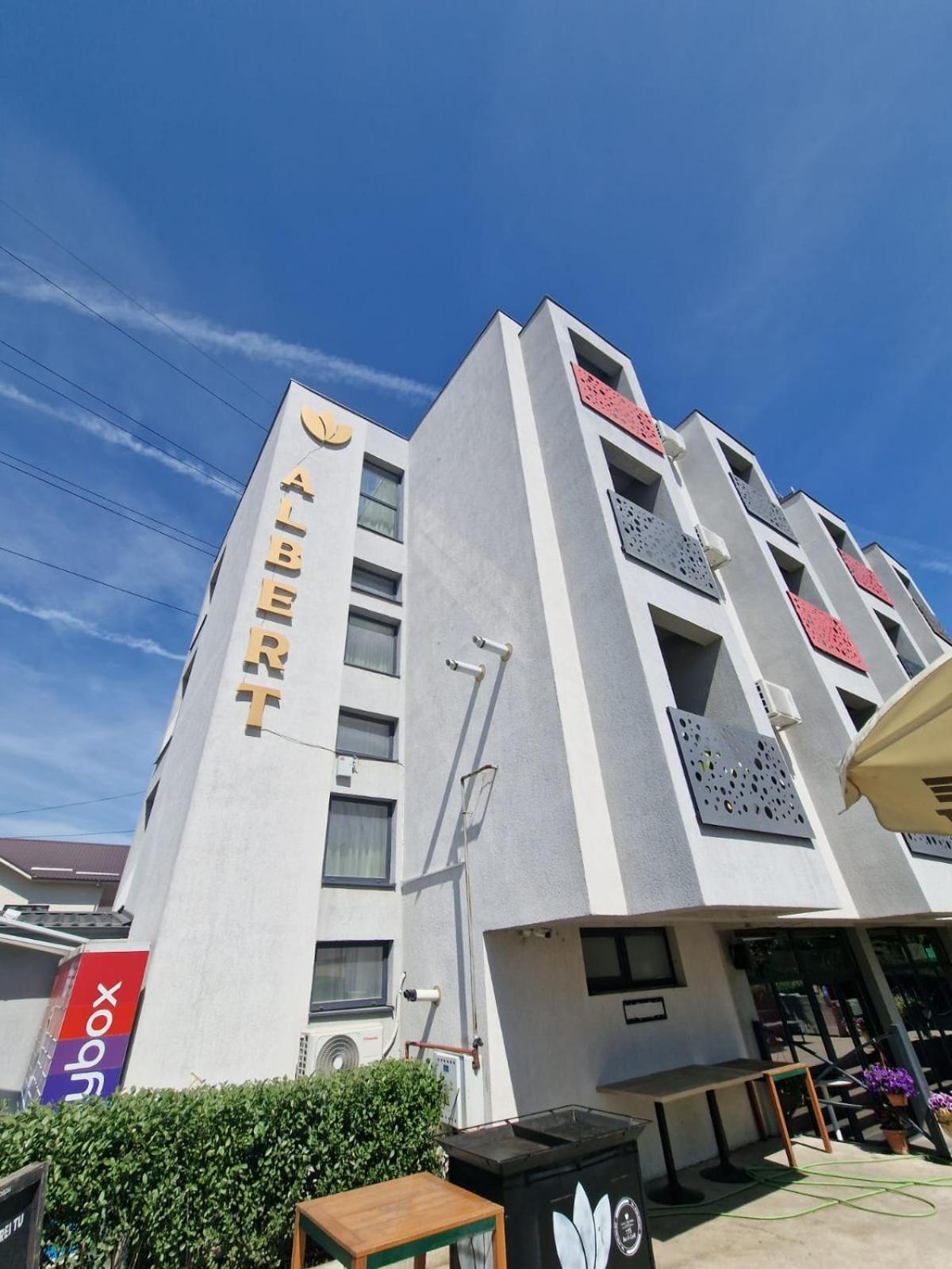 Albert Hotel Roşu Dış mekan fotoğraf