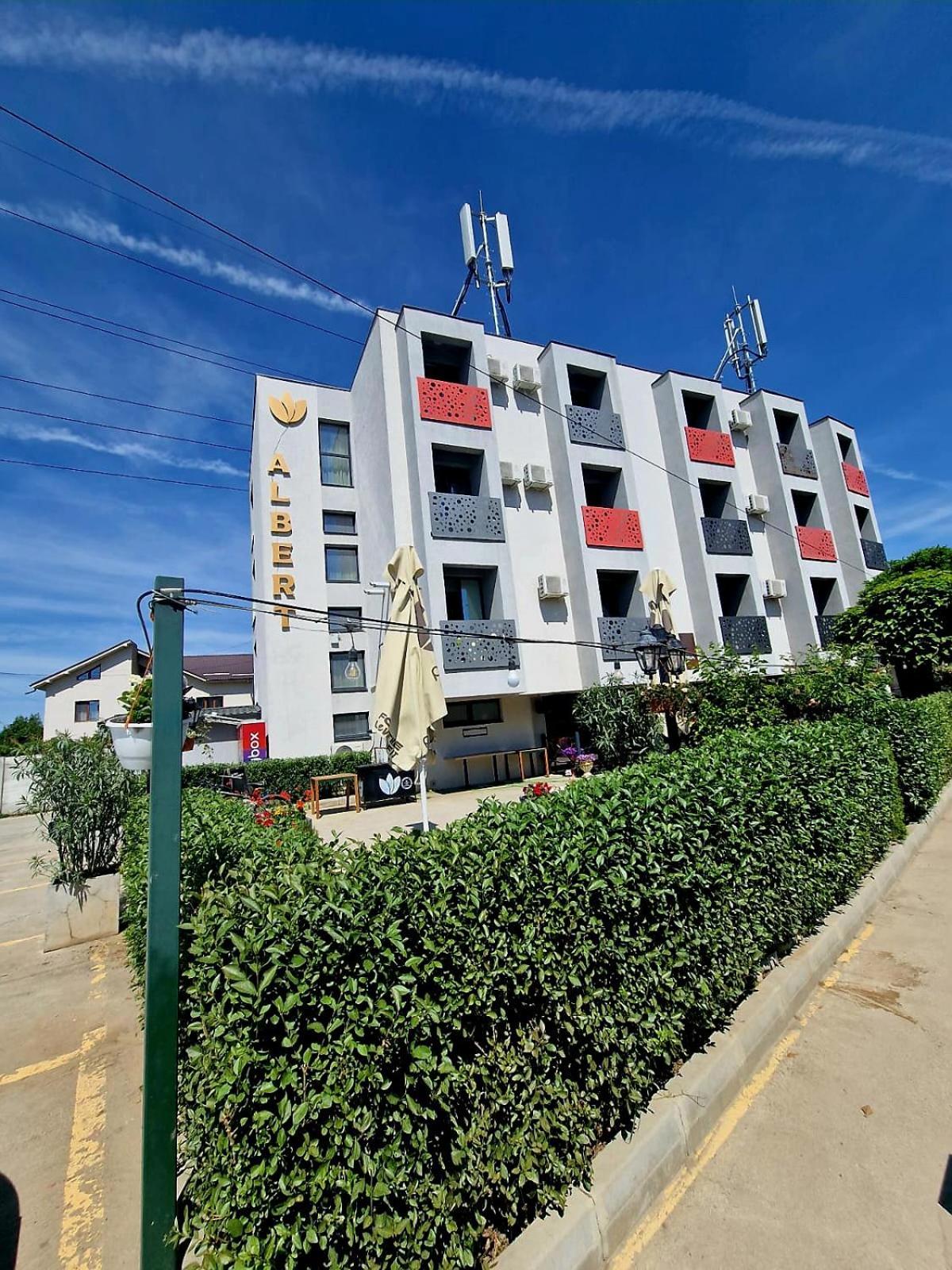 Albert Hotel Roşu Dış mekan fotoğraf