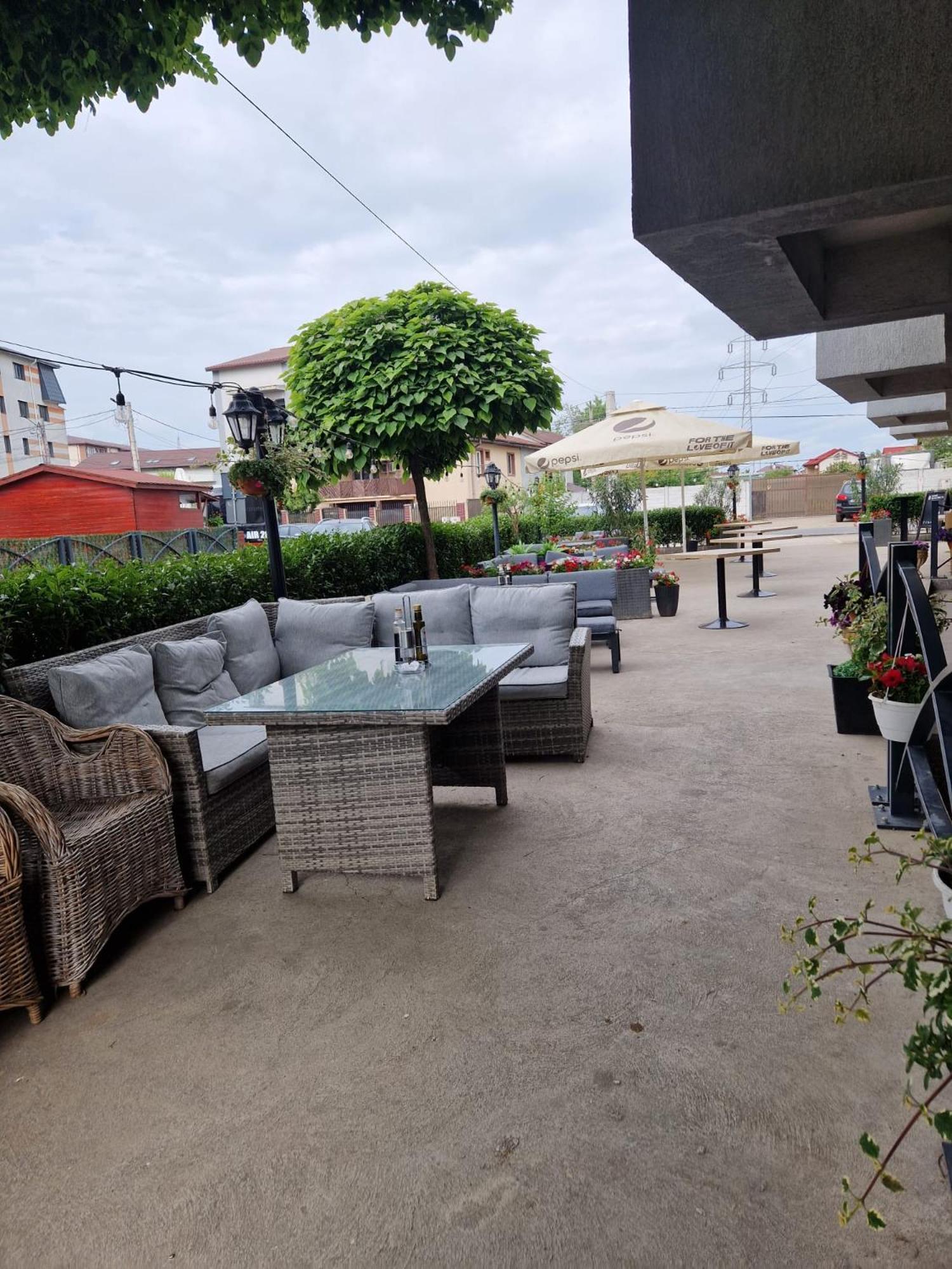 Albert Hotel Roşu Dış mekan fotoğraf