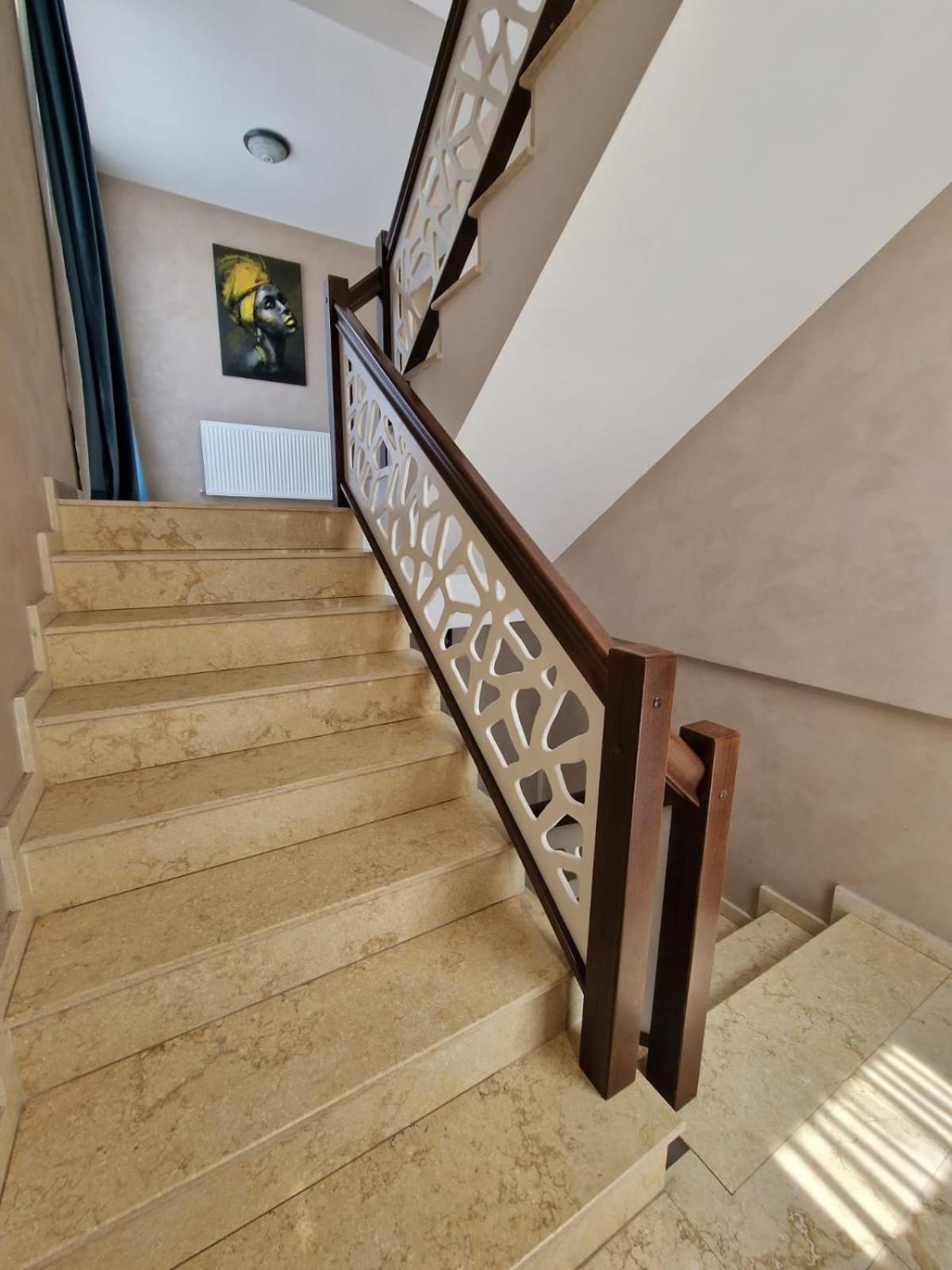 Albert Hotel Roşu Dış mekan fotoğraf